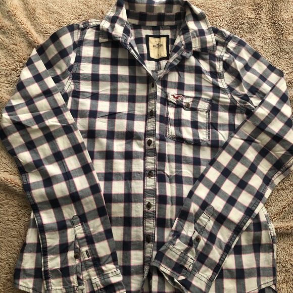 Hollister checkered button down shirts 🌸 - Picture 3 of 6